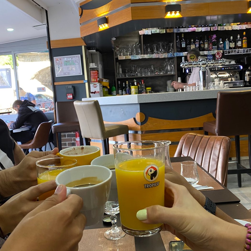 Café de la Gare 1